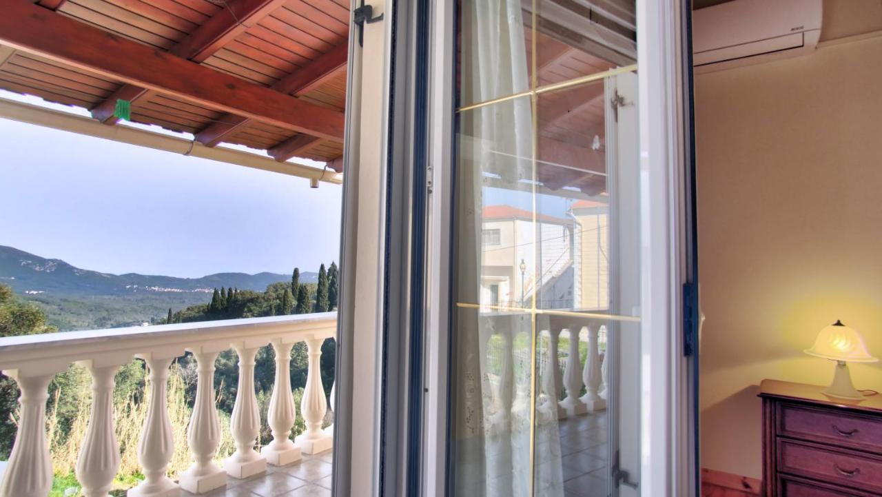 Villa Eftichia Ano Pavliana Екстер'єр фото